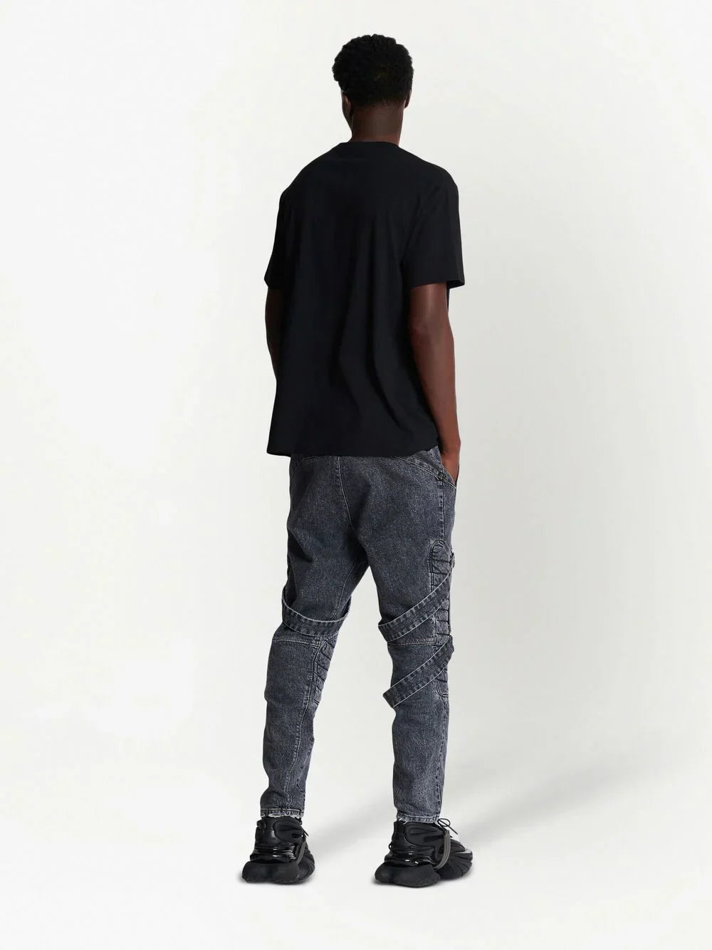 Logo Patch Black T-shirt - Exclusive Wear