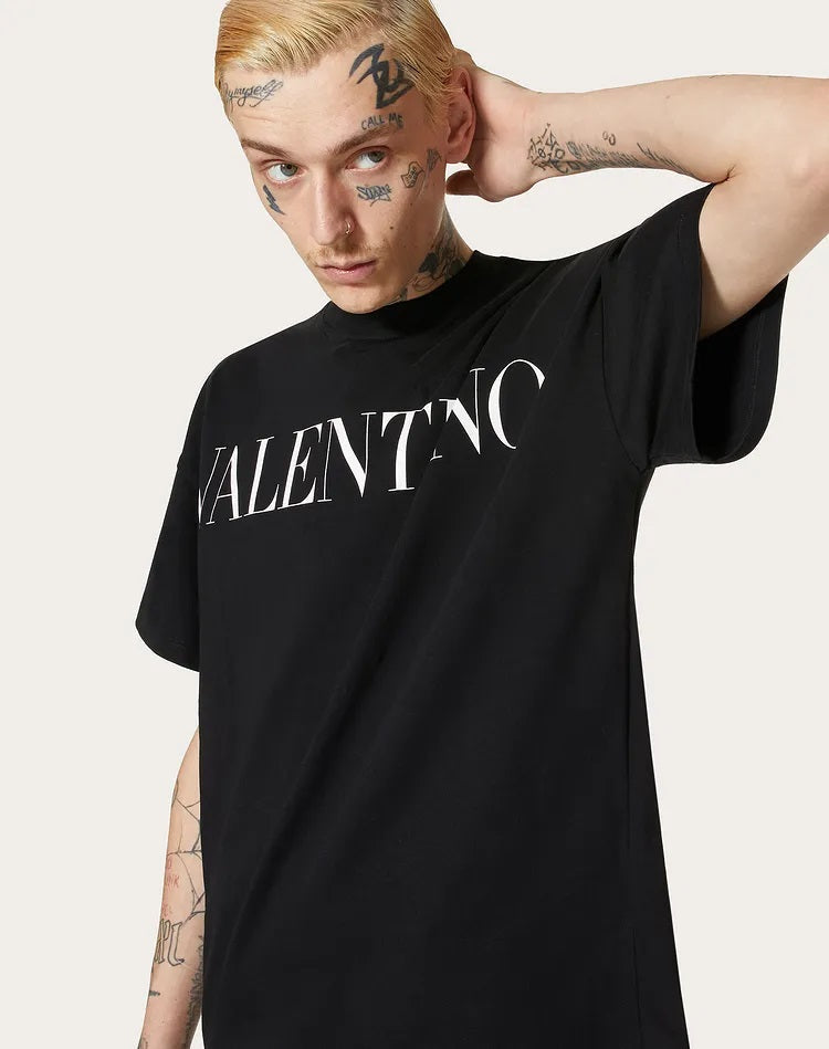 VLTN BLACK COTTON T-SHIRT WITH VALENTINO PRINT - Styledistrict